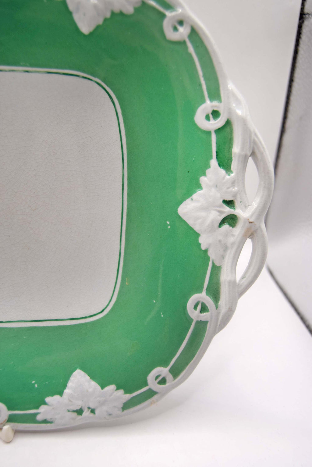 Rare Antique Minton "Opaque Porcelain" Footed Dish â€“ 1840s - Green & White Vine Pattern 5017