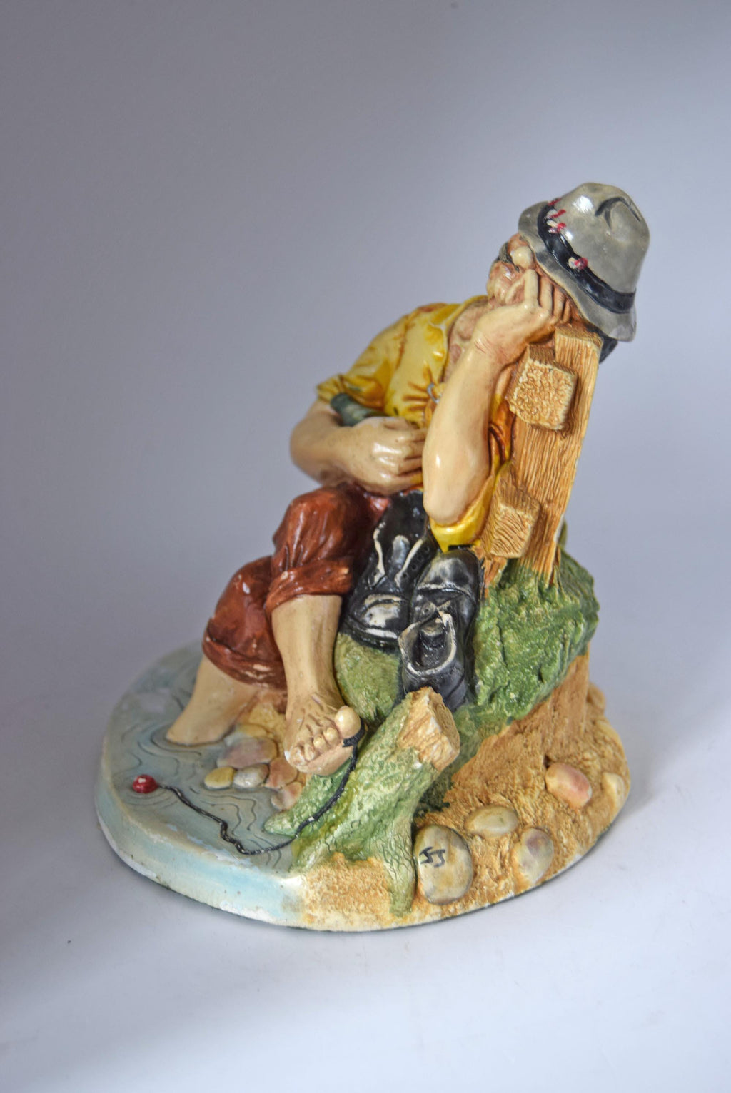 Vintage Figurine THE DREAMER by Naturecraft.  Model: 823  Handpainted