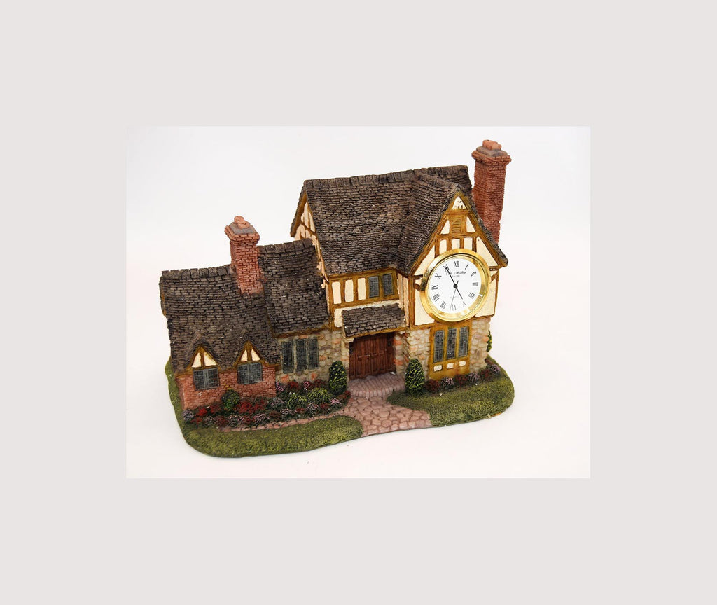 W. Widdop Country Cottage Clock: Vintage Ceramic Mantel Timepiece