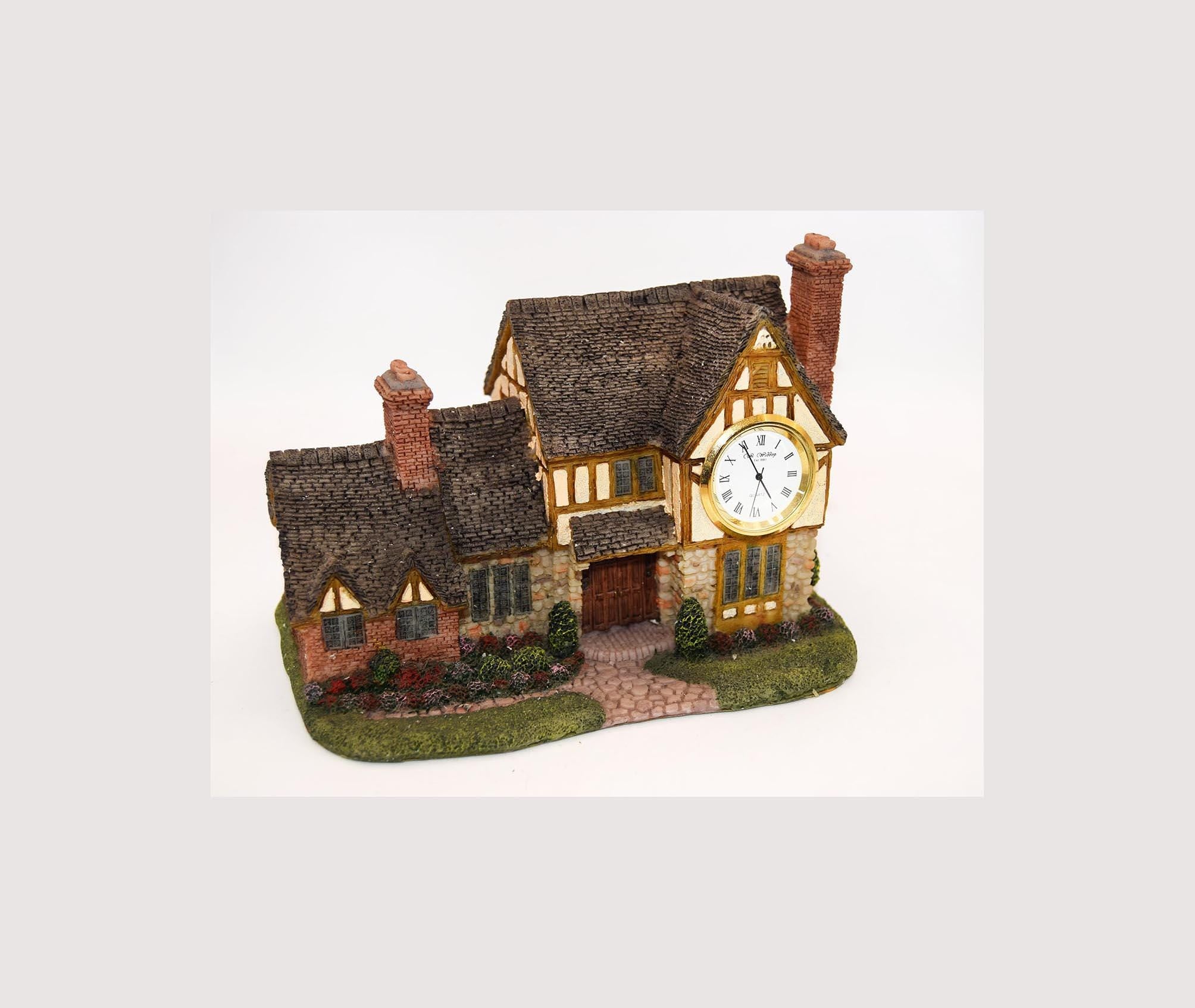W. Widdop Country Cottage Clock: Vintage Ceramic Mantel Timepiece