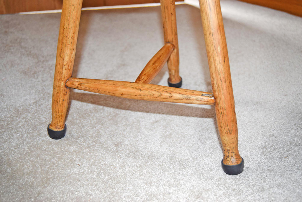 Vintage Child's or Foot Stool. Sturdy oak construction. Non slip. c1930s