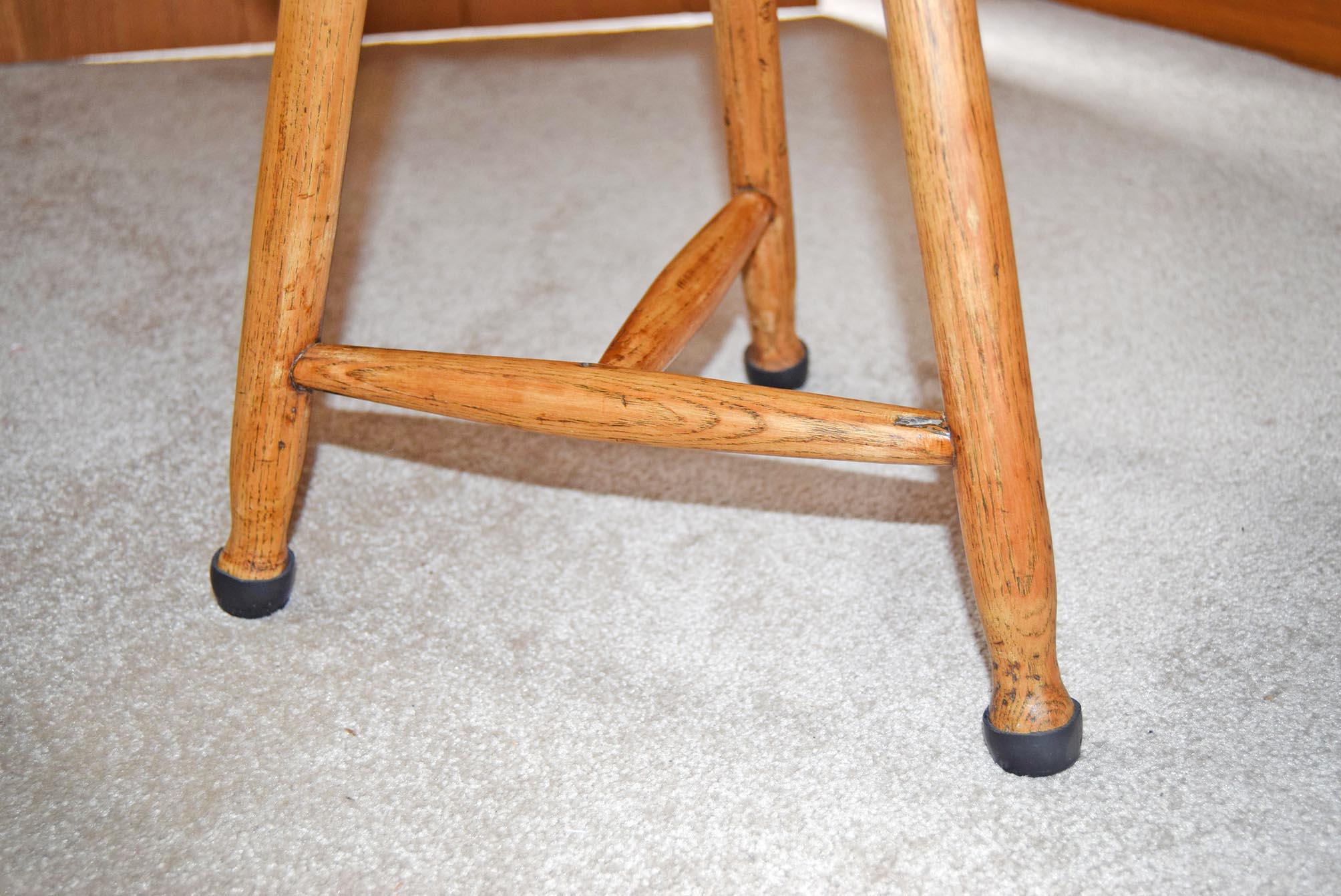 Vintage Child's or Foot Stool. Sturdy oak construction. Non slip. c1930s