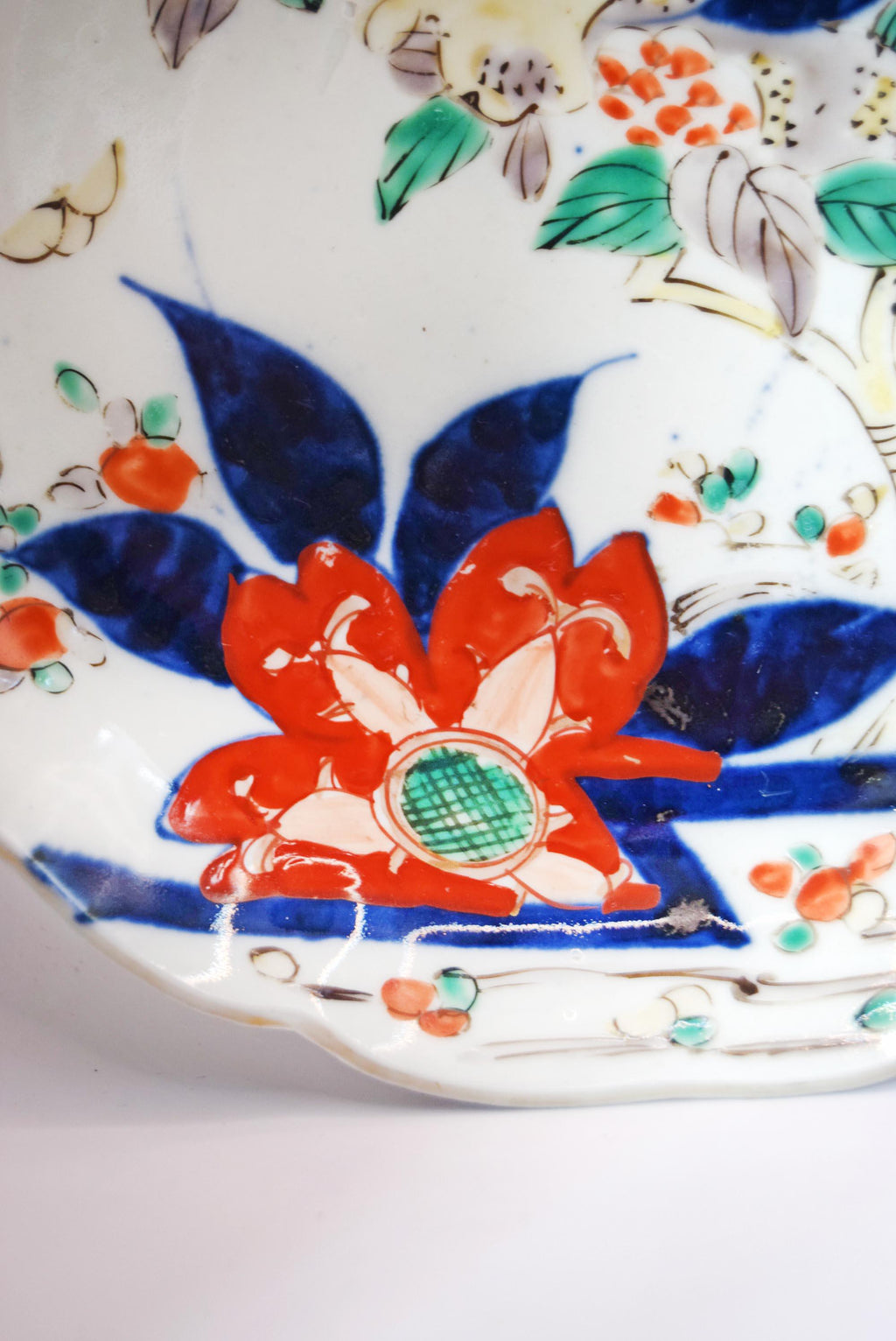 Antique Japanese Imari Plate â€“ Hand-Painted Floral Design, Meiji Era