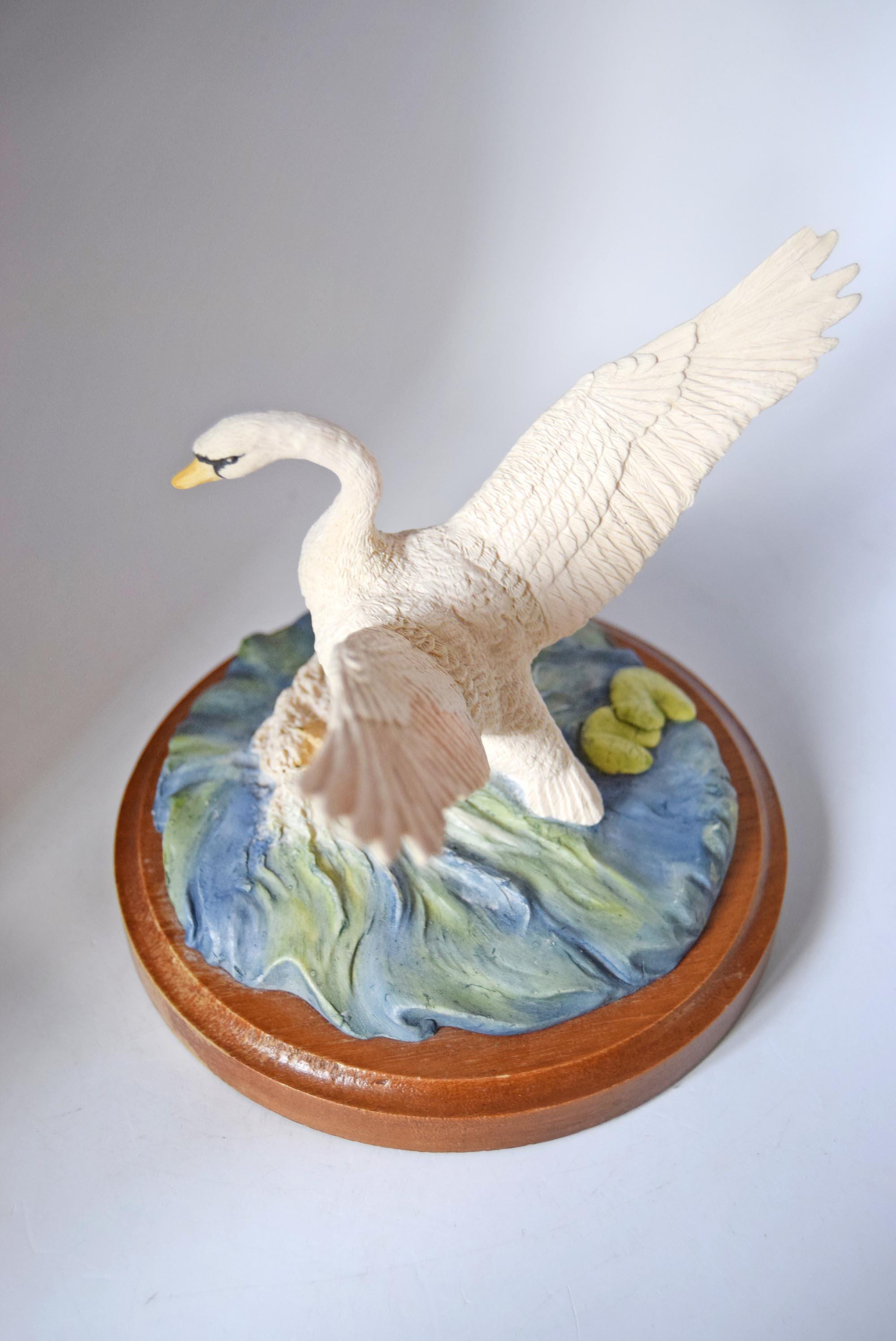 Vintage Swan Figurine 'Happy Landings' from the John Beswick Studio, Countryside Collection 1984