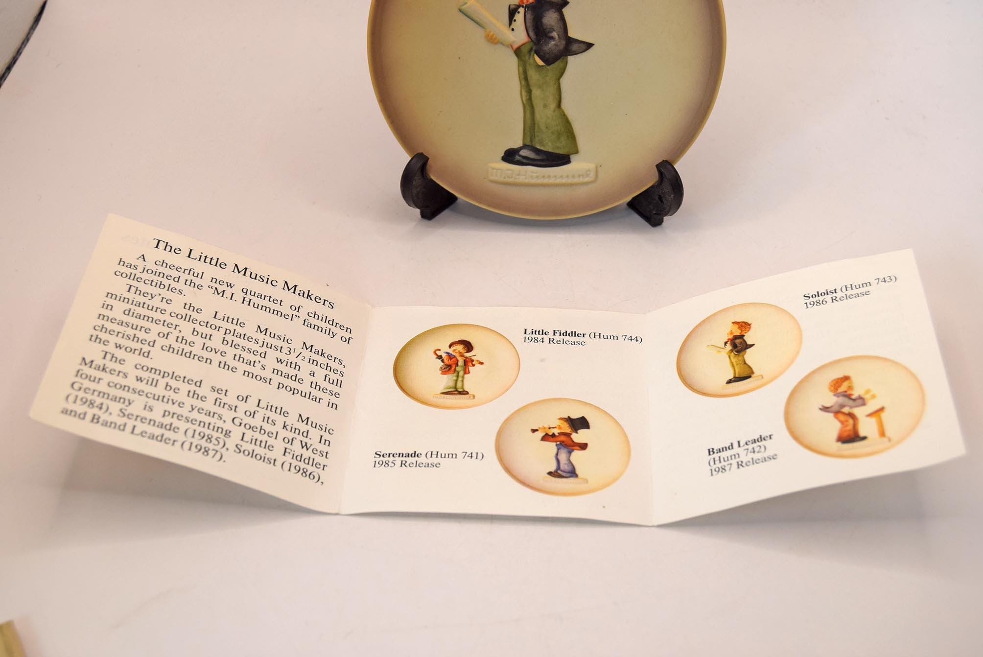 GOEBEL Hummel Collector Plate Singing Boy Soloist 1986 Decorative Collectible 3rd Edition | Miniature plate