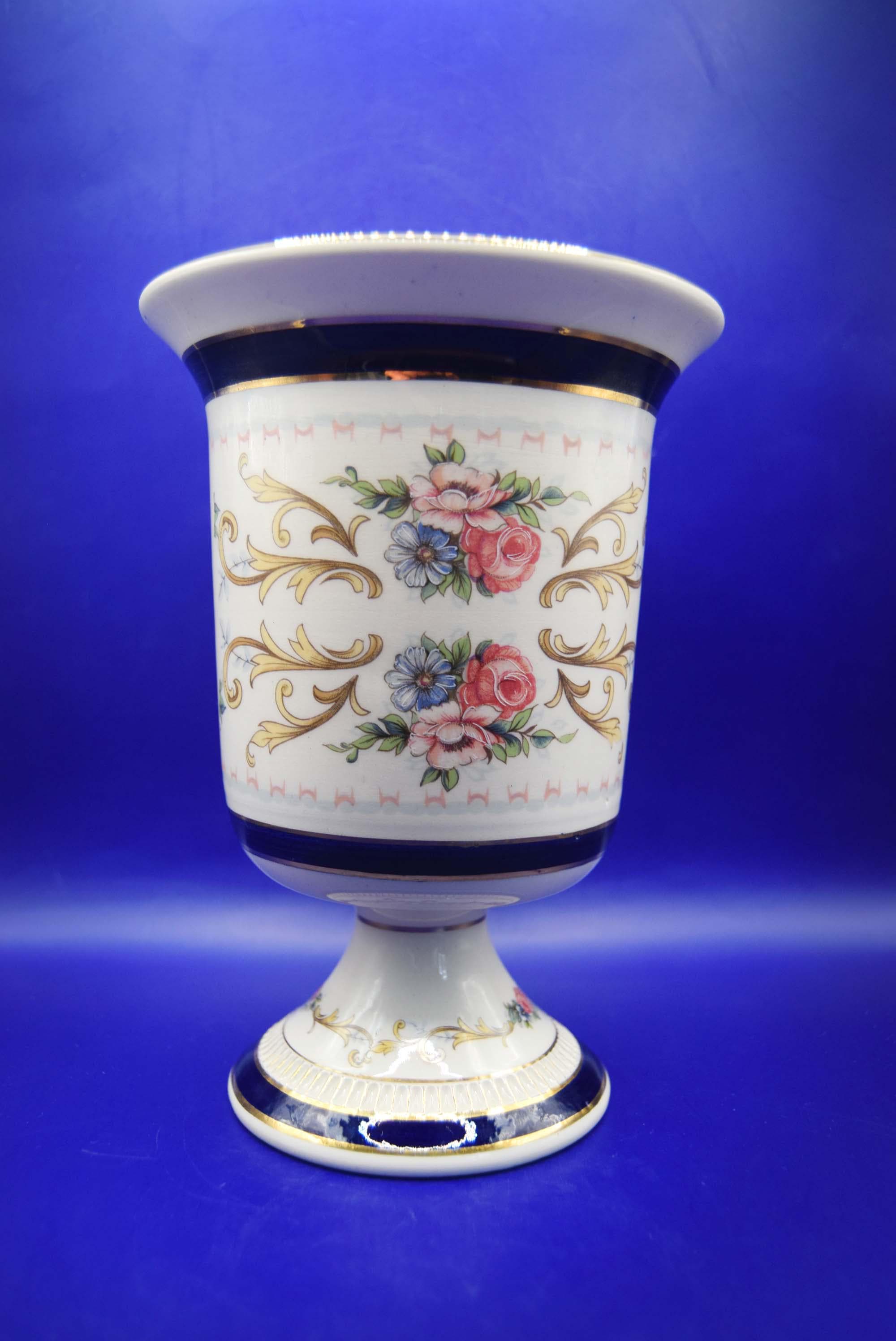 Vintage Italian 1950s Fiorentine Porcellane Ceramiche Floral Pedestal Vase, Mint Condition