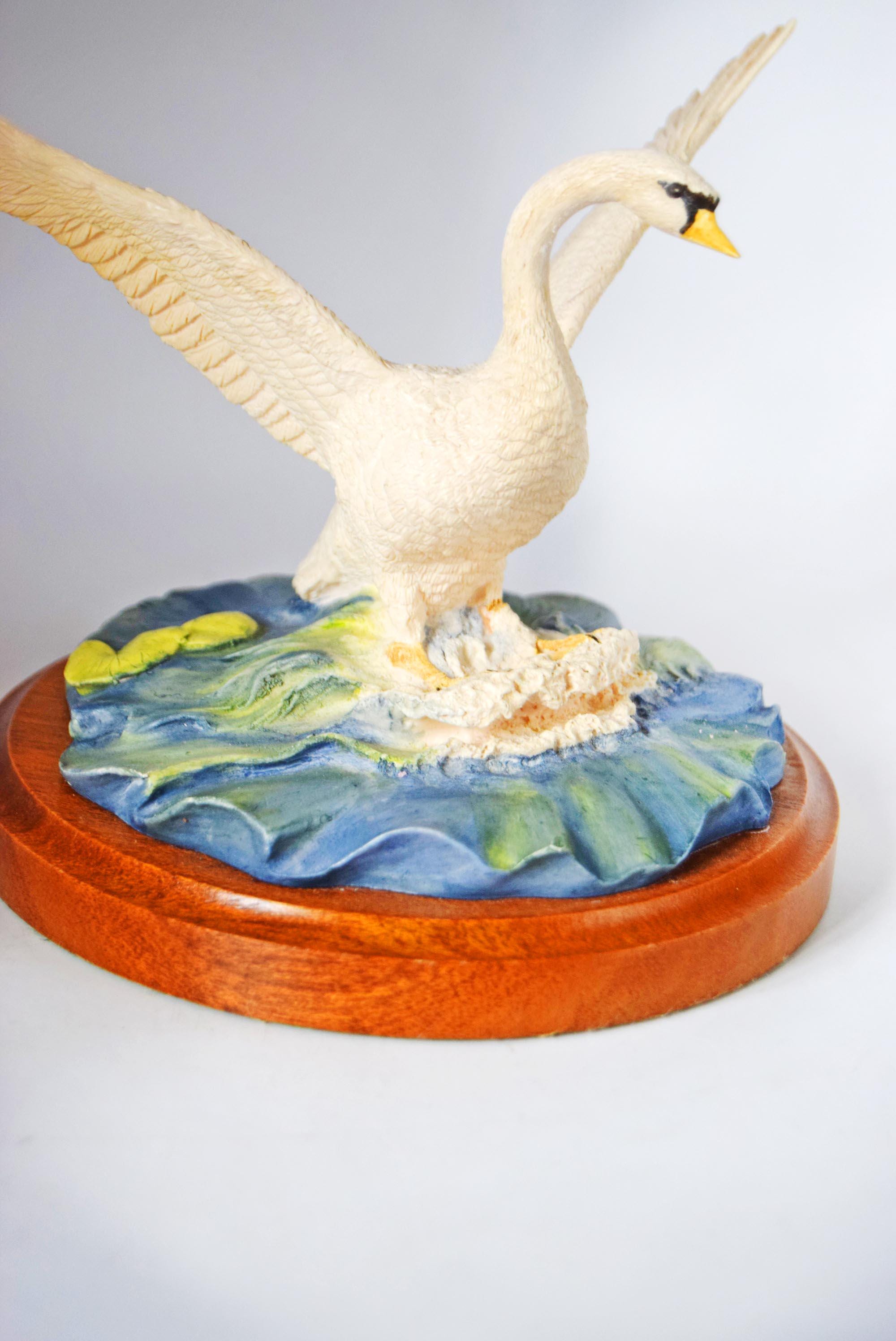 Vintage Swan Figurine 'Happy Landings' from the John Beswick Studio, Countryside Collection 1984