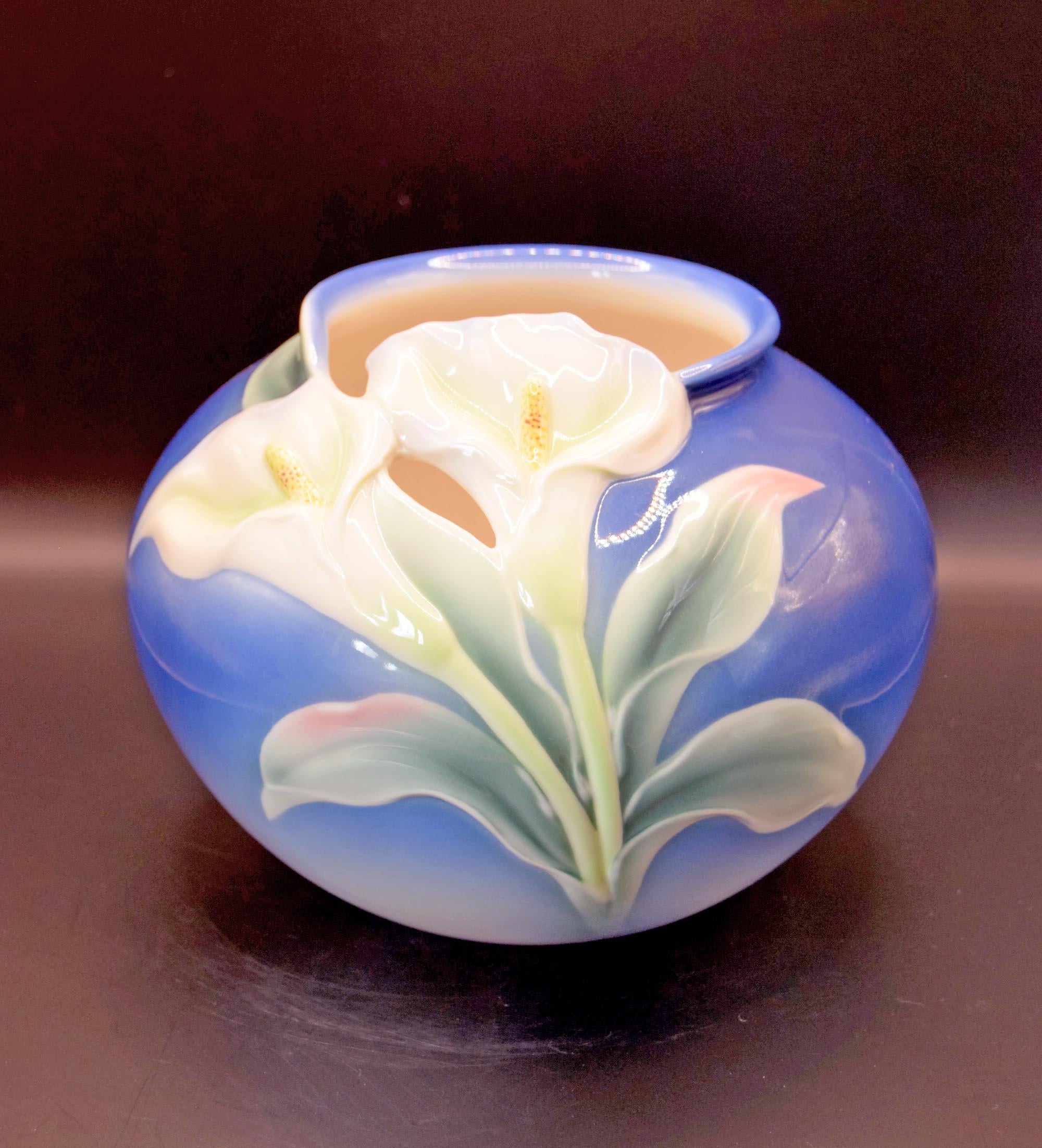  Large FRANZ Porcelain Arum Lily Bulbous Flower Vase Reg: XP1887 6" Tall
