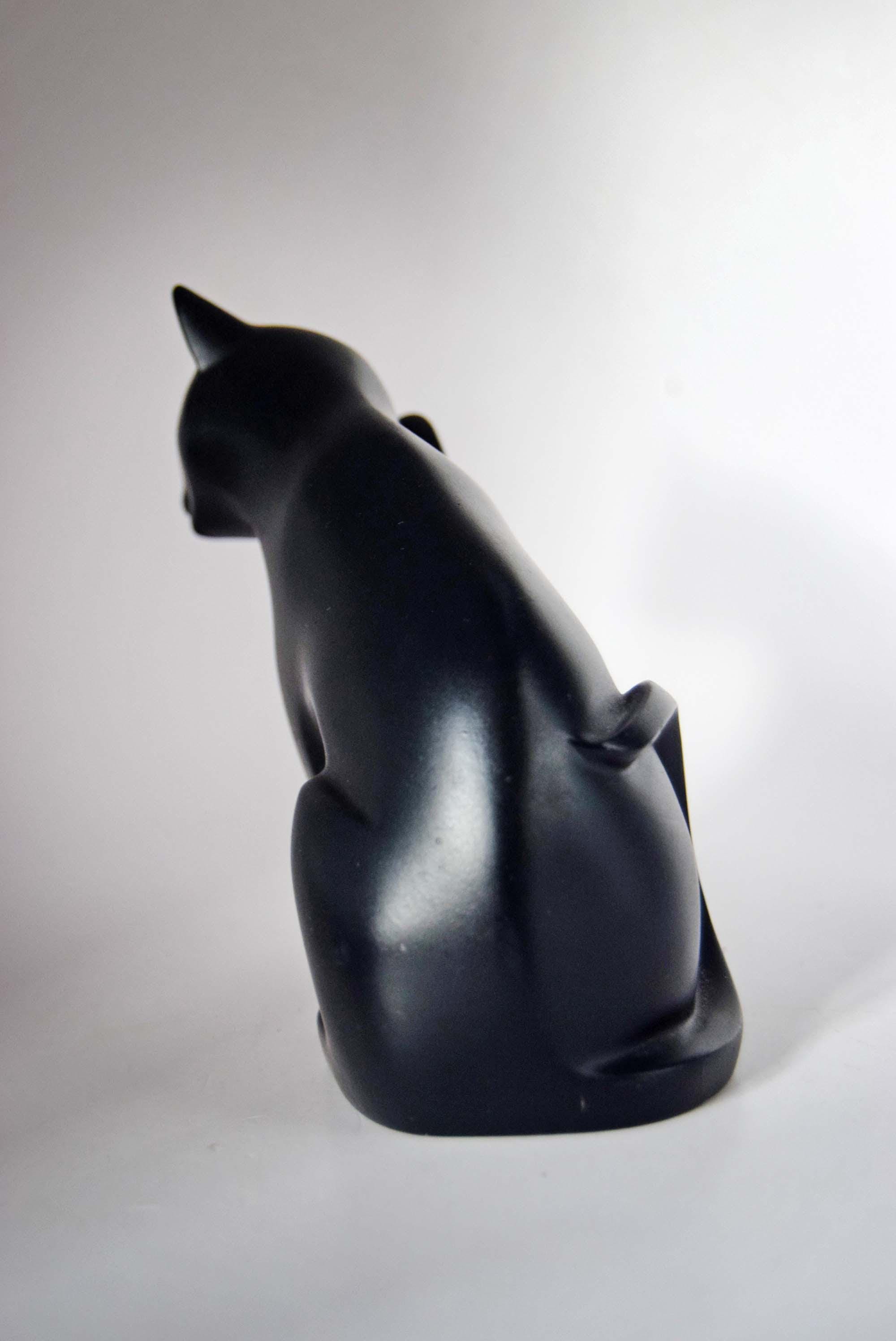 Coalport Cat Figurine, Black, Sprucing Up 2002 | Retired Collections | English ceramics