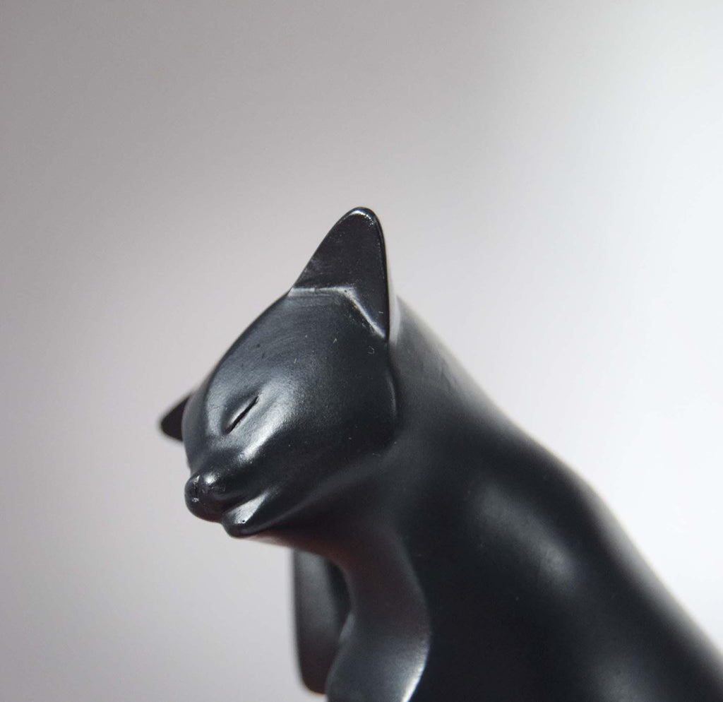 Coalport Cat Figurine, Black, Sprucing Up 2002 | Retired Collections | English ceramics