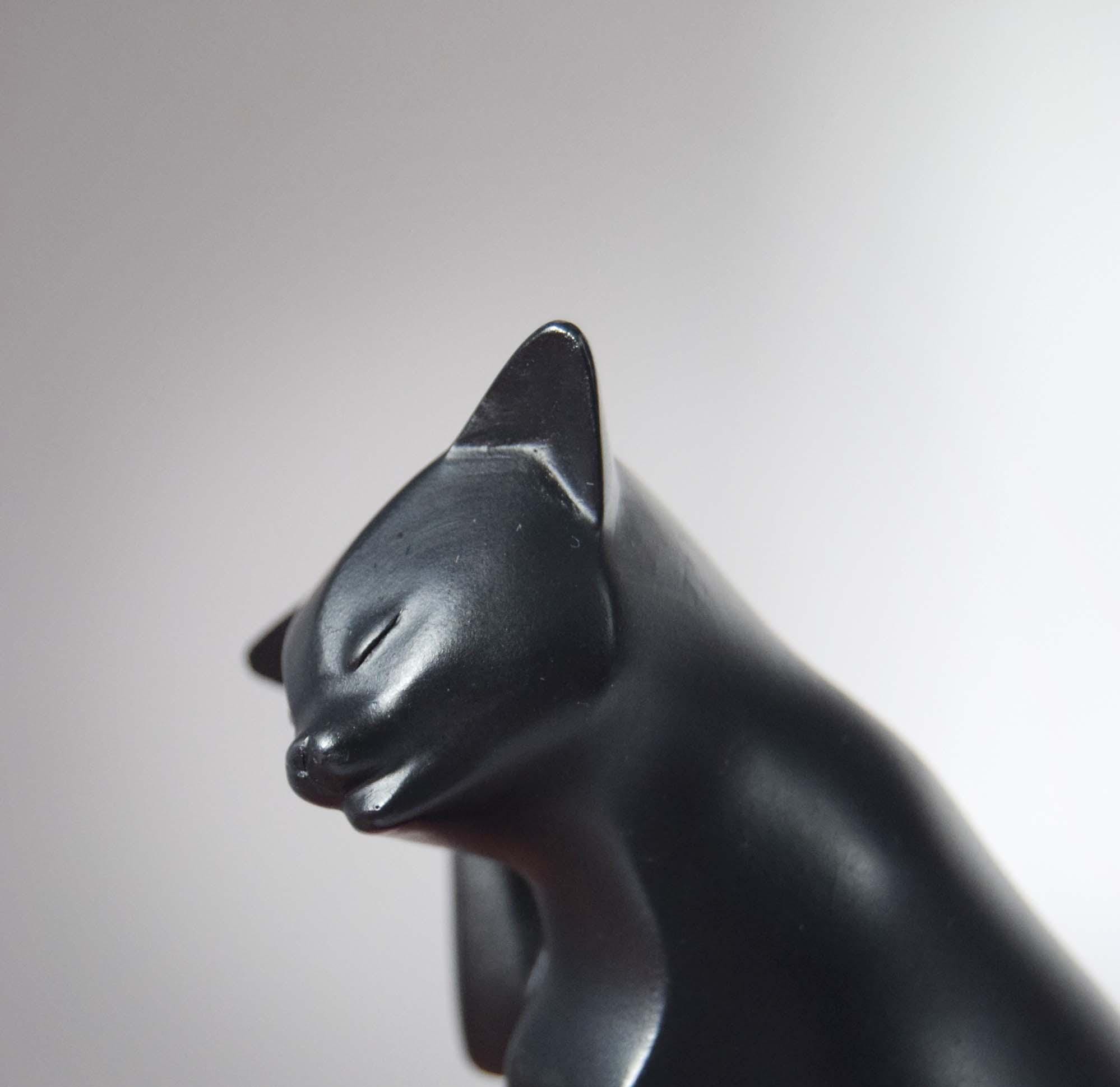 Coalport Cat Figurine, Black, Sprucing Up 2002 | Retired Collections | English ceramics