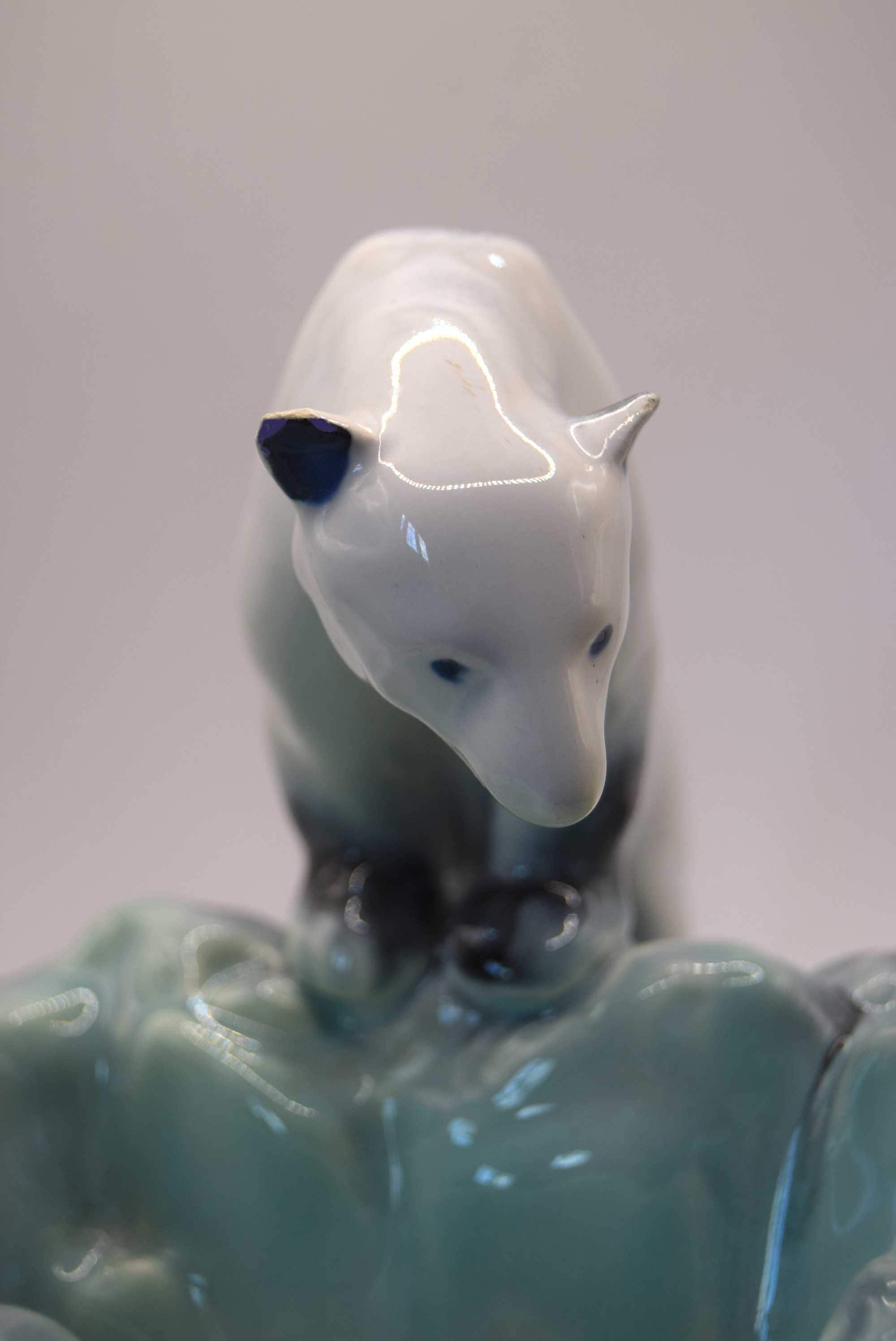 Art Deco Ditmar Urbach Polar Bear Bowl, 1930s Czechoslovakian Ceramic Dish