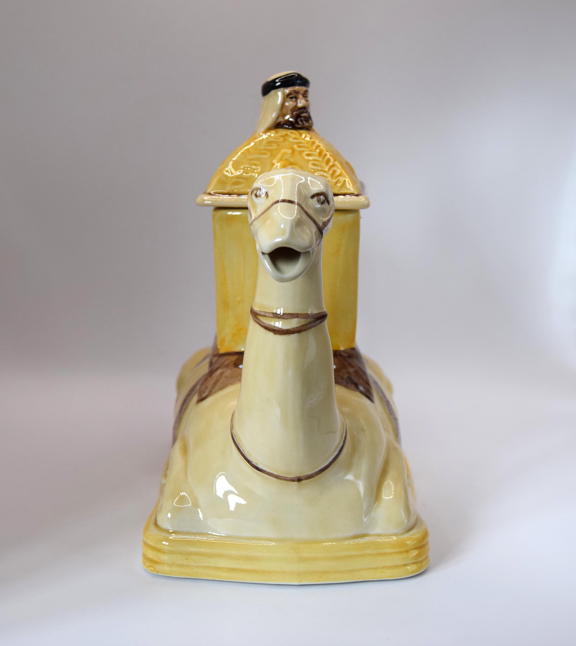 TONY WOOD / Camel Vintage Novelty Collectable China TEAPOT c1980