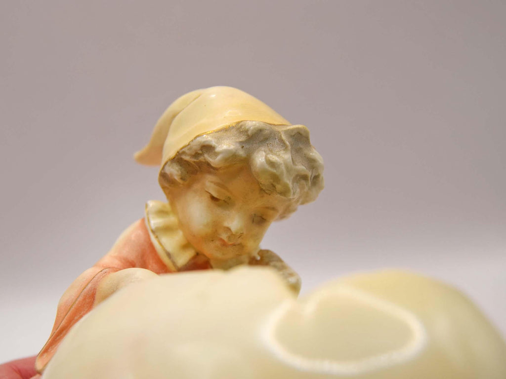 Vintage figurine
