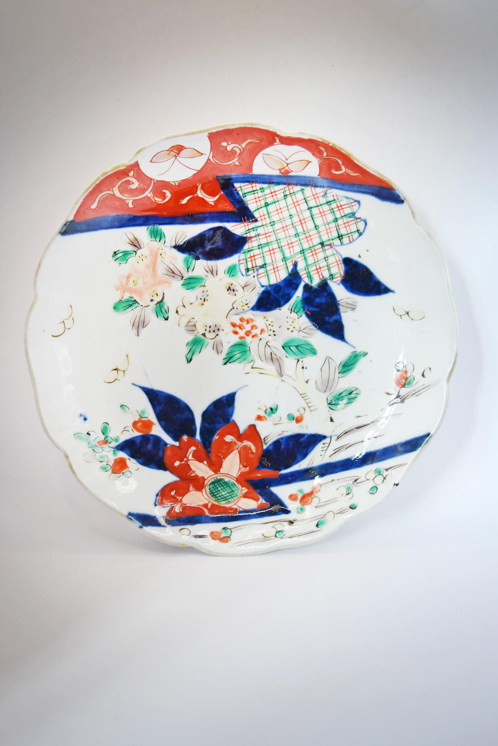 Antique Japanese Imari Plate â€“ Hand-Painted Floral Design, Meiji Era