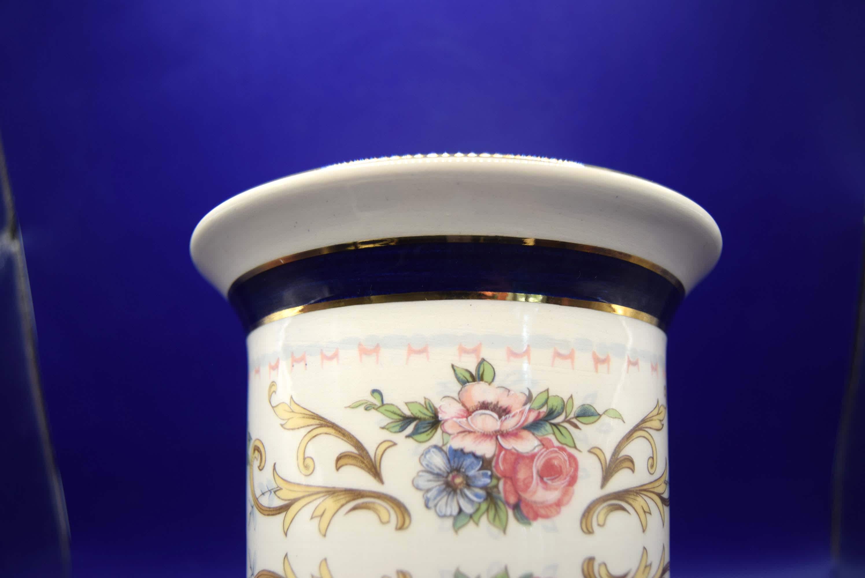Vintage Italian 1950s Fiorentine Porcellane Ceramiche Floral Pedestal Vase, Mint Condition