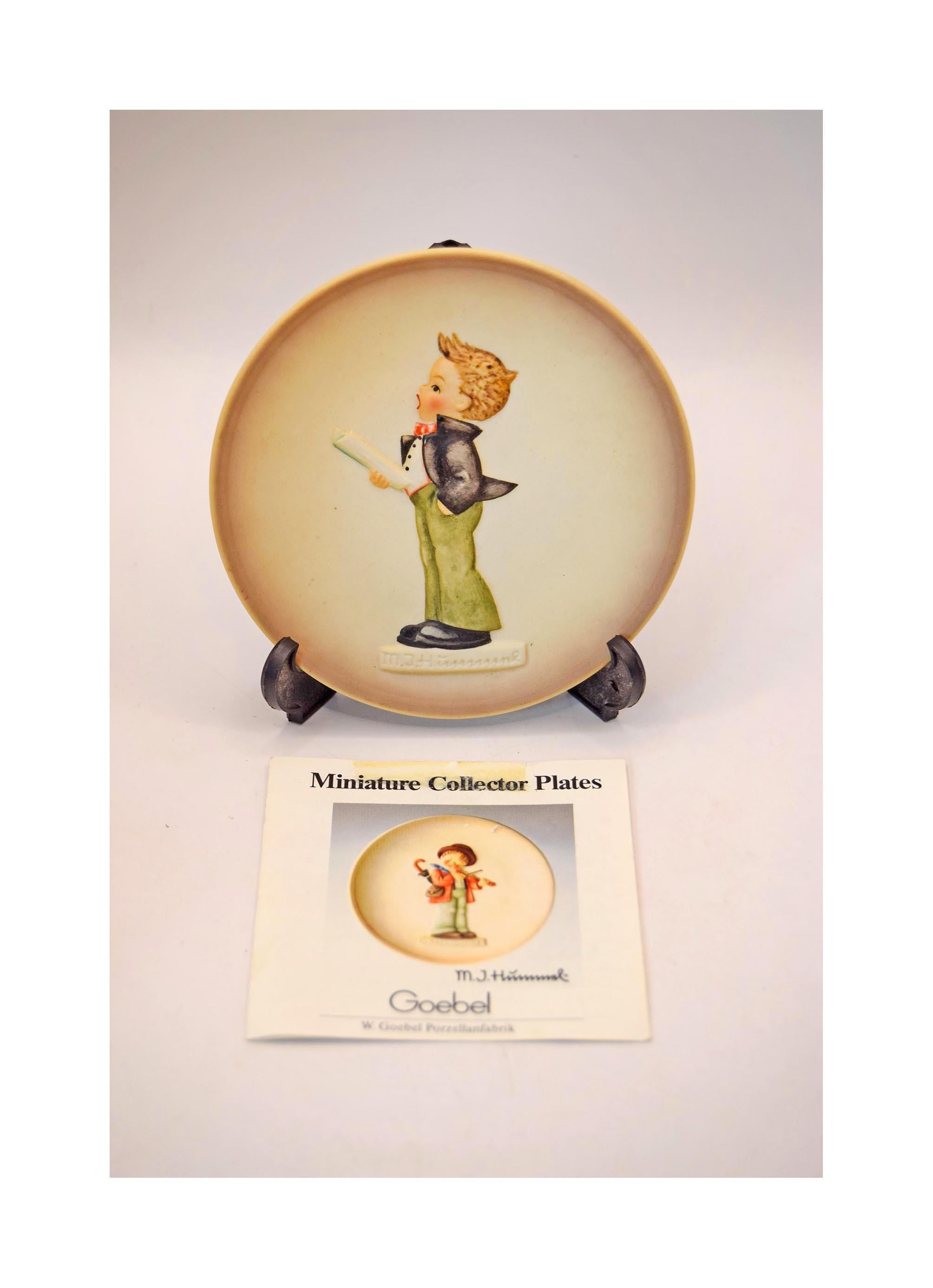 GOEBEL Hummel Collector Plate Singing Boy Soloist 1986 Decorative Collectible 3rd Edition | Miniature plate