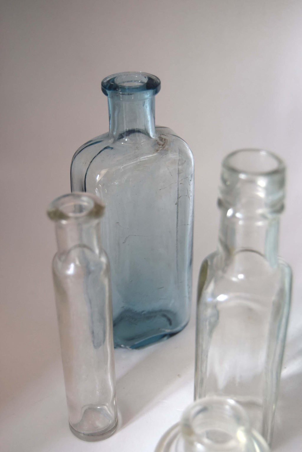 6 Antique Bottle including Mint 1930s Cork Top Daddies Sauce Bottle - ABC 4 base