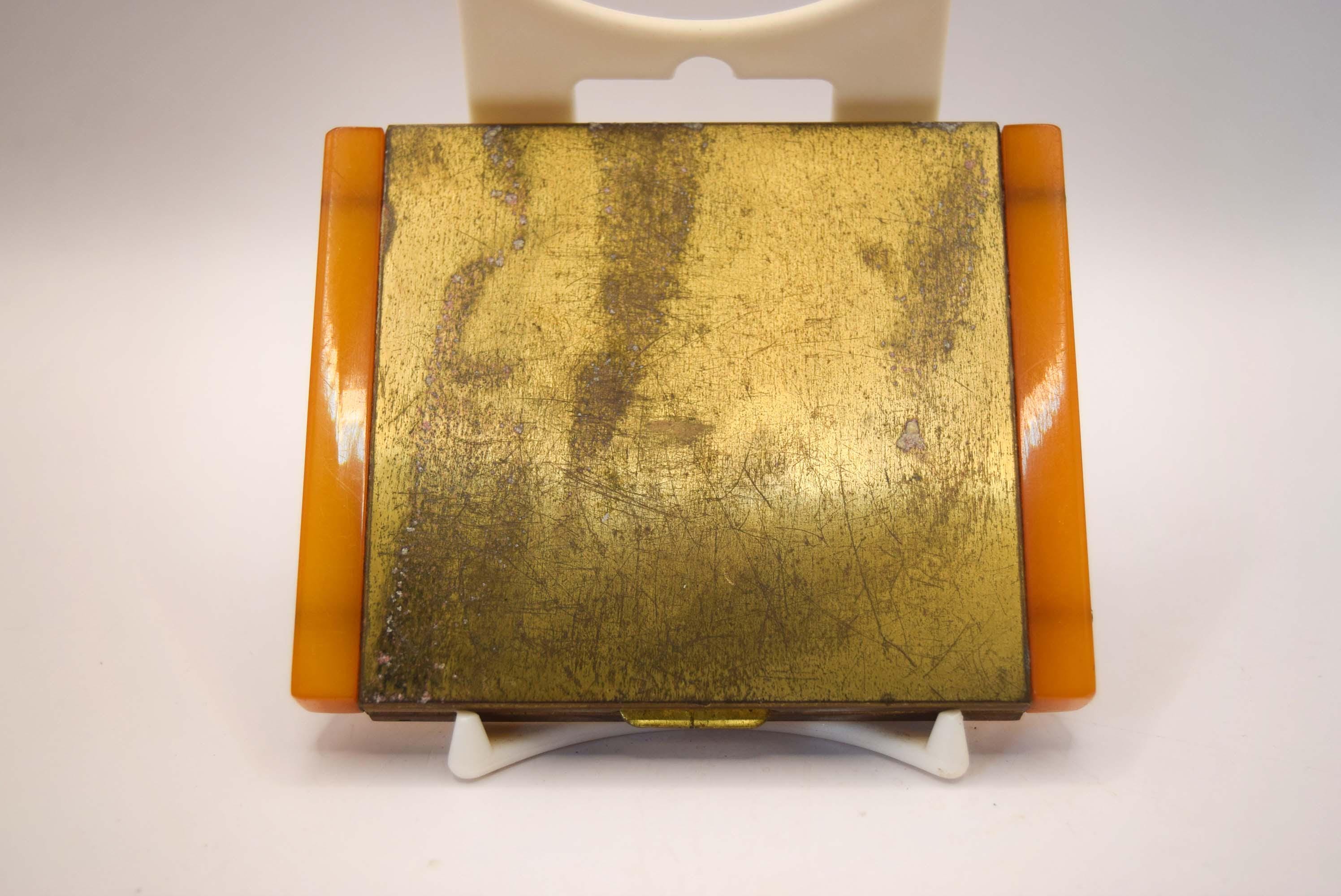 Vintage Art Deco London Cigarette Case Parliament Square Big Ben, Amber Bakelite Lucite Wing Edges, 1930s  Tobacciana