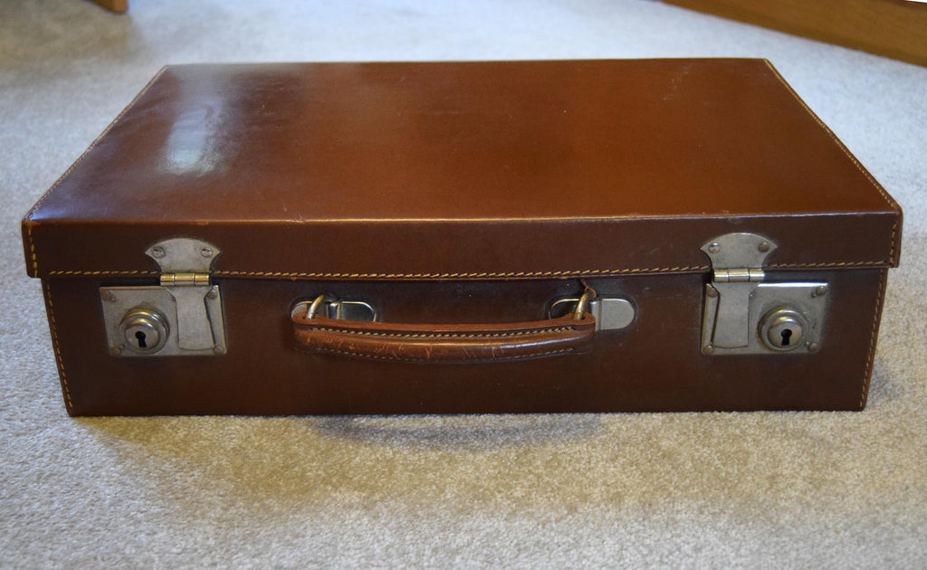 Edwardian Gentlemans Leather Vanity Case | Unmarked Shot Silk Lining | Fold Out Easel Mirror